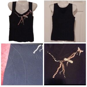 🍭𝅺🌹sleeveless top with dragonfly embroidery